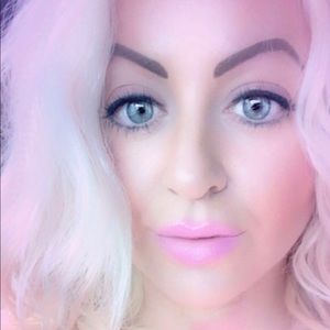 Meet your Posher, Siobhan